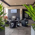 Diamond Head Beach Resort 